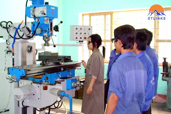 Vocational Study Abroad – Mechanical Engineering, Metal Cutting